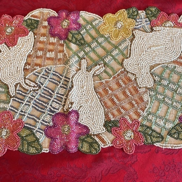 Brand New Colorful 36" Easter Bunnies Eggs Floral Spring Beaded Table Runner - Picture 8 of 13